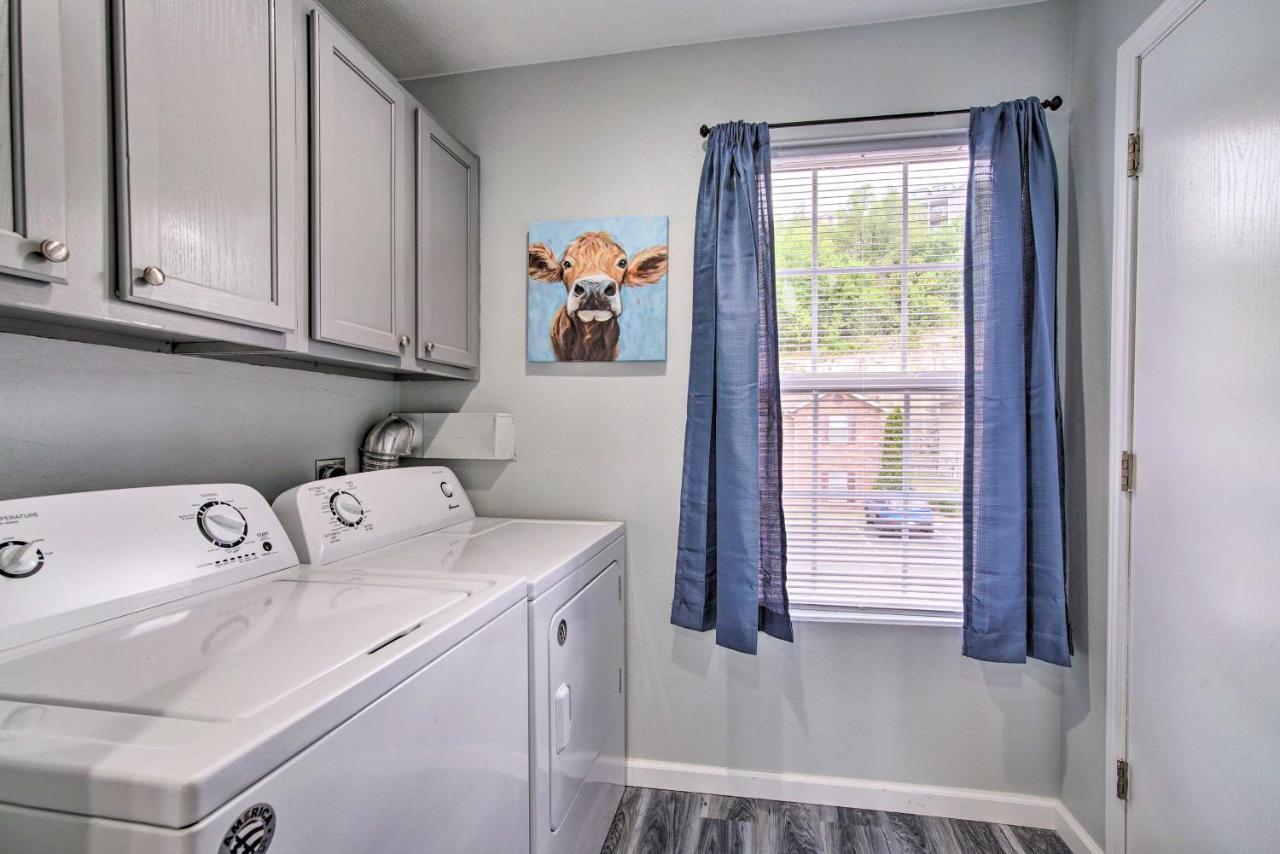 Cozy Branson Condo With Balcony And Mountain Views Exteriör bild
